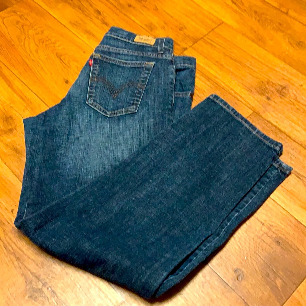 Levi’s 550 Relaxed Tapered Dark wash Jeans sz 10M